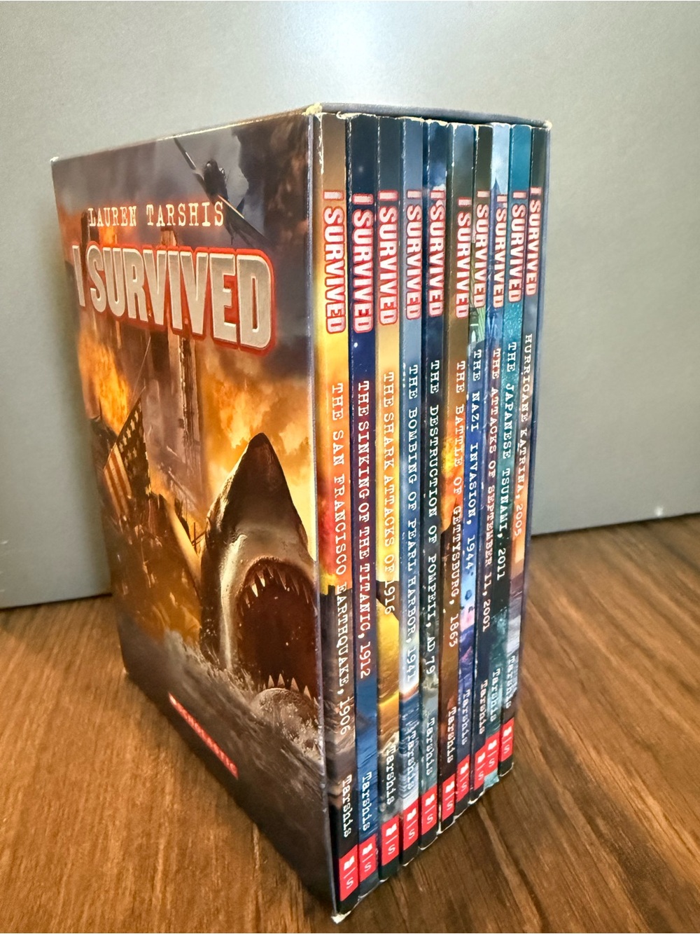 Complete I Survived 10-Book Boxed Set by Lauren Tarshis (Scholastic)